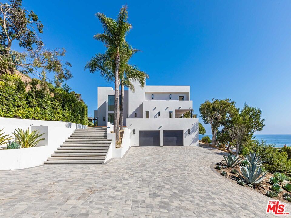 Primary Photo - 25225 Malibu Rd