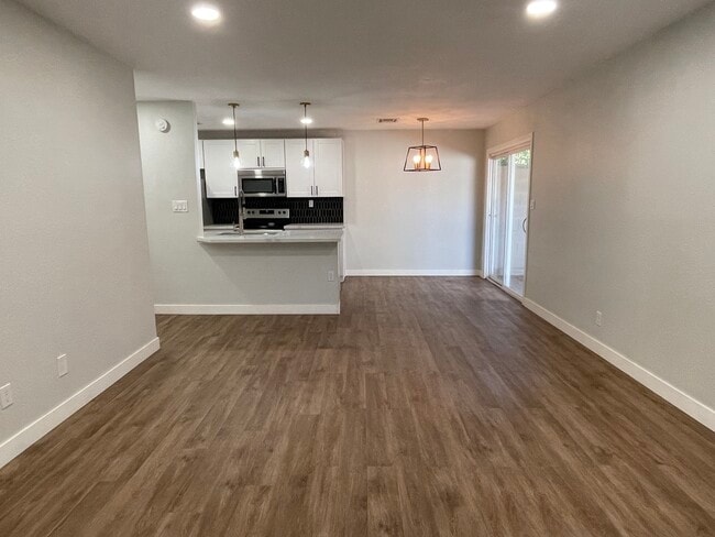 Foto del edificio - 1111 N 84th Pl