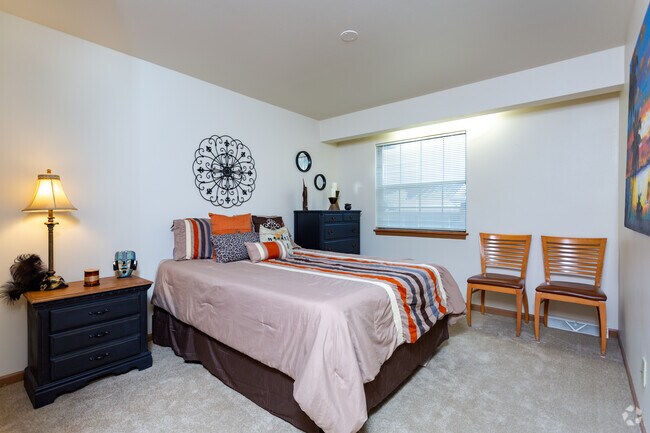 2HAB, 2BA - Townhome - Apple Valley Associates LLC