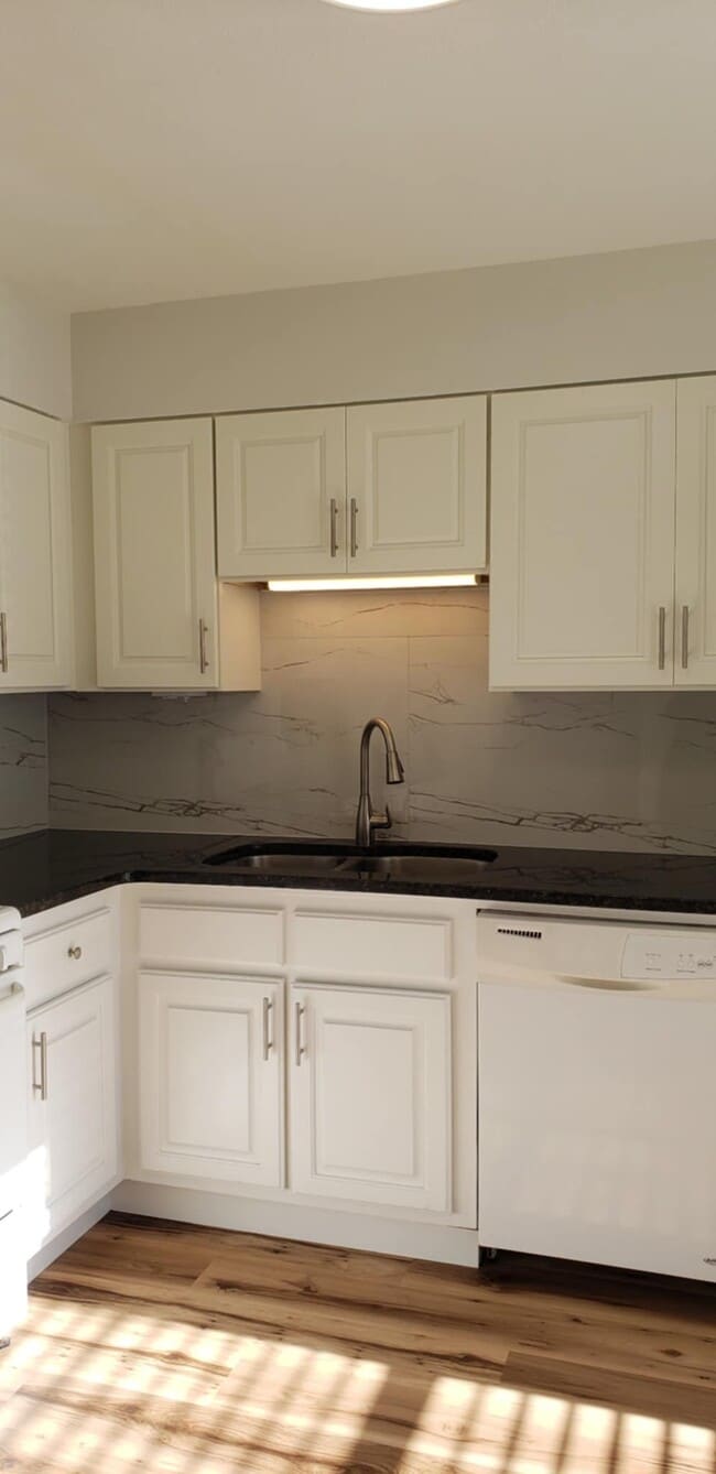 Building Photo - 4475 Aspen Woods Ct