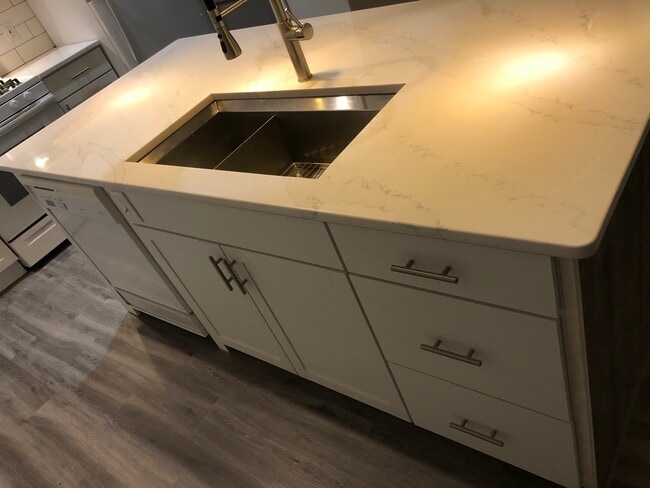 Foto del edificio - 82 S Main St