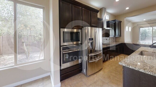 Building Photo - 2267 E Tomahawk Dr