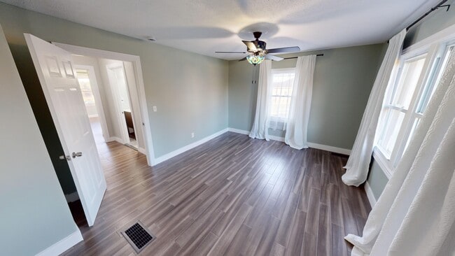 Building Photo - 818 Otter Creek Rd
