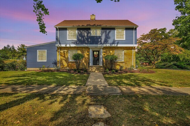 Foto del edificio - 1212 W Healey St