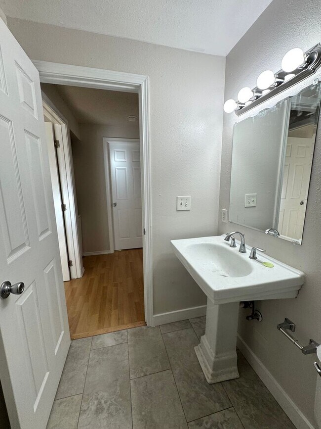 Foto del edificio - 4009-4009 SE 33rd Pl