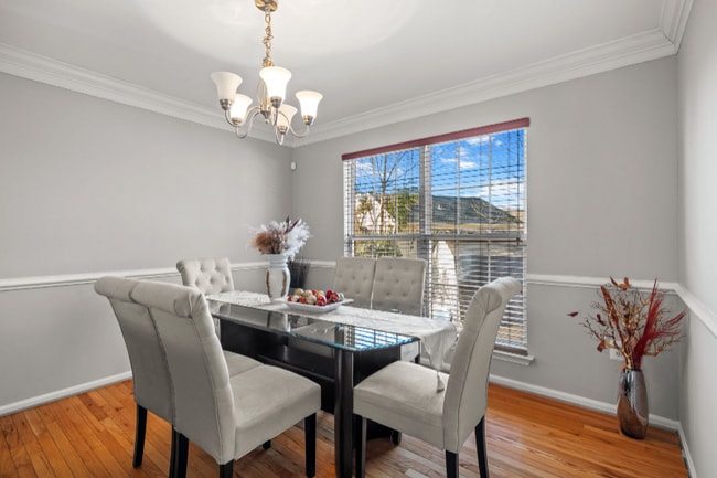 Building Photo - 13810 Mapledale Ave