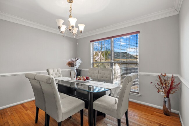 Foto del edificio - 13810 Mapledale Ave