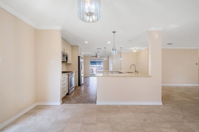 Foto del edificio - ? Beautifully Updated Home in the Highly Desirable Anderson Mill Area ?