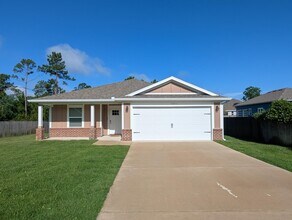 Building Photo - 1651 Ponderosa Dr