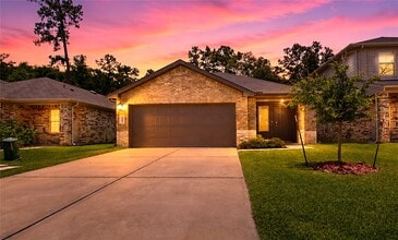 Building Photo - 16873 Short Pnes Dr