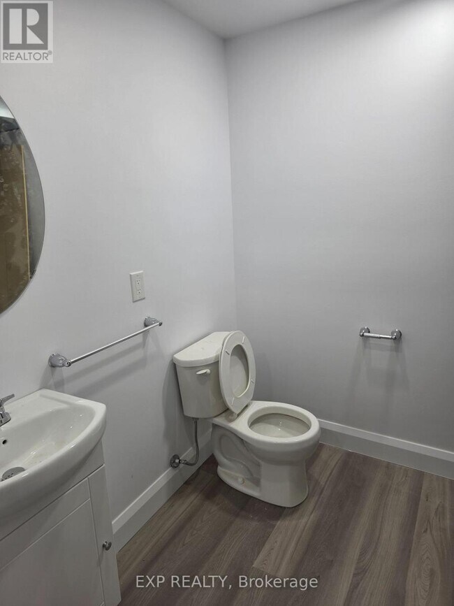 Photo du bâtiment - 180 Chenoa Way