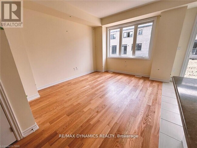 Building Photo - 29 Sun Hvn Ln