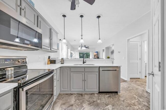 Foto del edificio - 612 River Oaks Dr