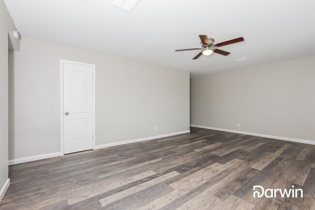 Building Photo - 4728 E Pecan Rd