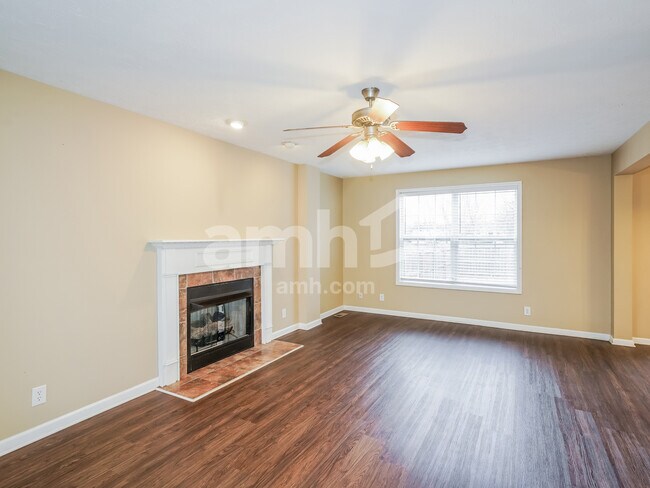 Foto del edificio - 2740 N Whitfield Rd