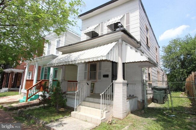 Building Photo - 1228 U St SE
