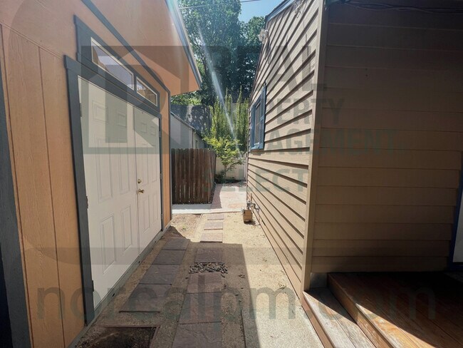 Building Photo - Adorable 1 bed 1 bath home