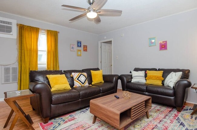 Building Photo - (C281) 1407 Carolina Beach Ave N, Unit 1, ...