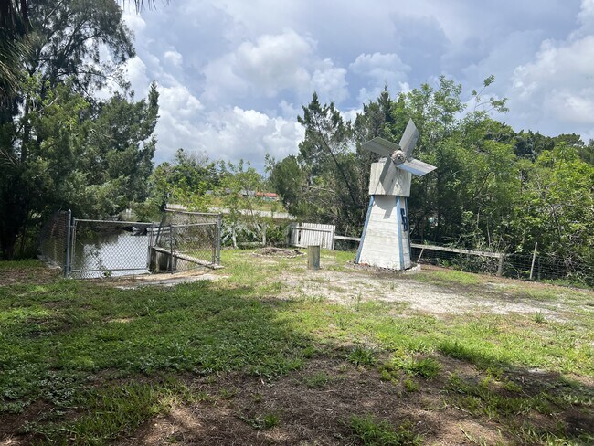 Building Photo - 14830 Atlantic Ave