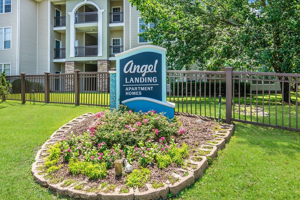 Angel Landing - 9885 N Loop Rd Pensacola, FL - Apartments for Rent in