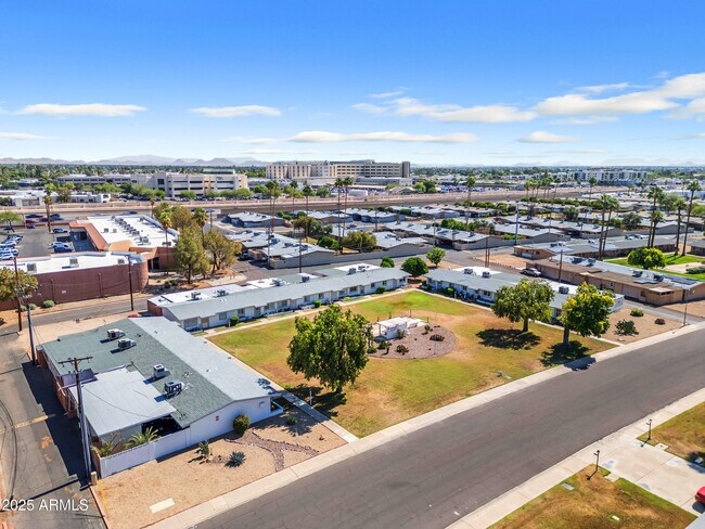 Foto del edificio - 10612 W Oakmont Dr