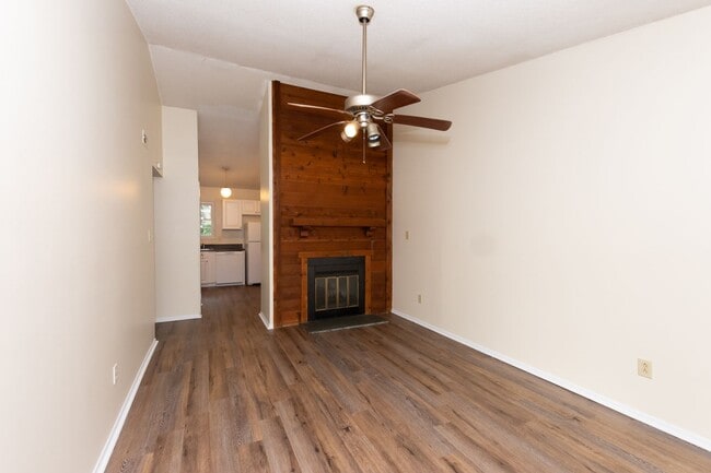 Building Photo - 139 Village Cir