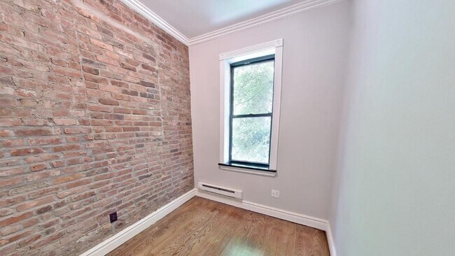 Foto del edificio - 230 E 32nd St