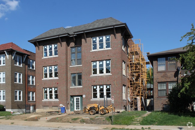 Building Photo - 726 Westgate
