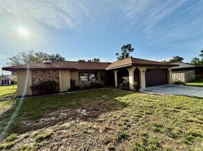 Building Photo - 4270 Ascot Dr