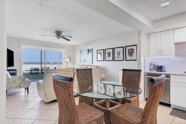 Foto del edificio - 6154 Midnight Pass Rd