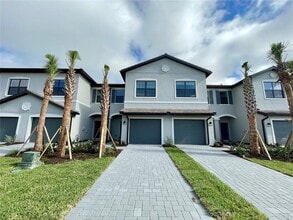 Building Photo - 15031 Sunny Day Dr