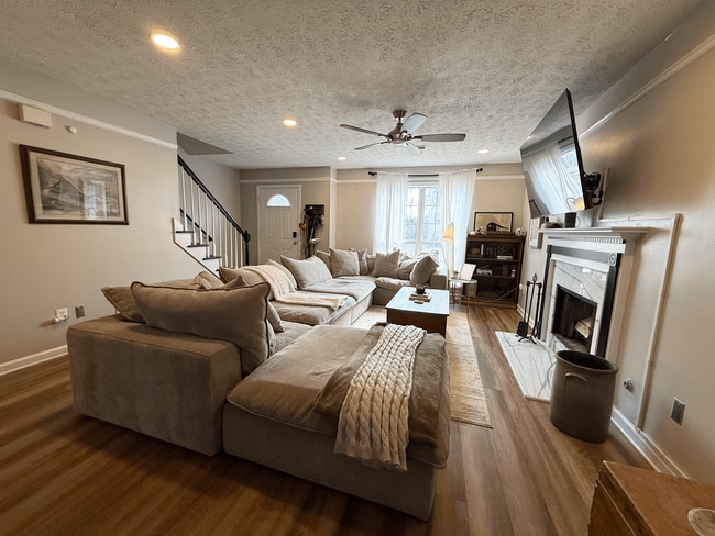 Foto del edificio - 2317 Kissing Tree Ln SE