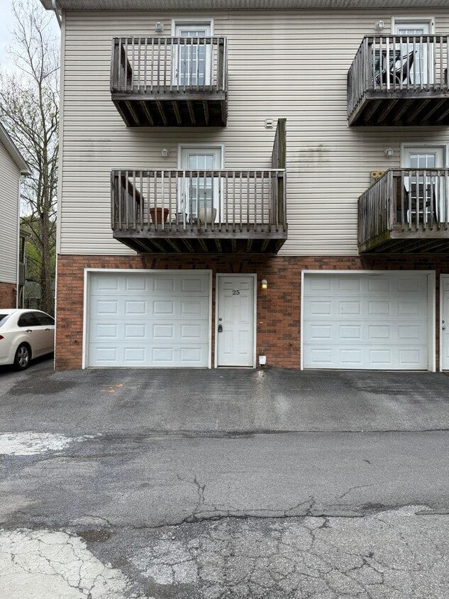 Primary Photo - 2 bedroom near ETSU and JCMC