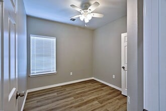 Building Photo - 11913 Nelwood St