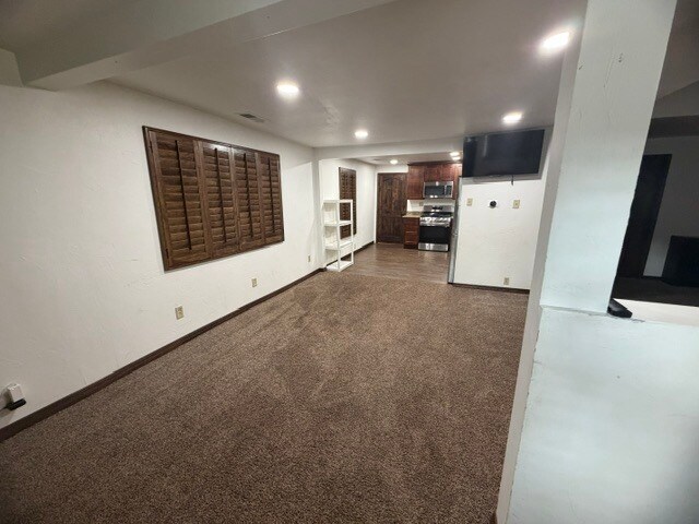 Building Photo - 122 Nob Hill Dr