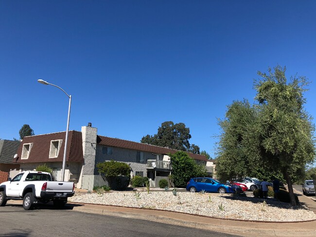 Building Photo - 680 Saginaw St