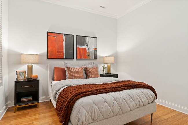 Foto del edificio - 1073 W Monroe St