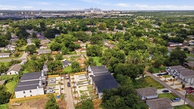 Building Photo - 307 Bolden St