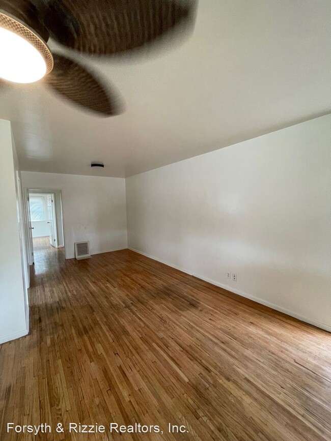 Building Photo - 2 br, 1 bath House - 211 Lynn Drive