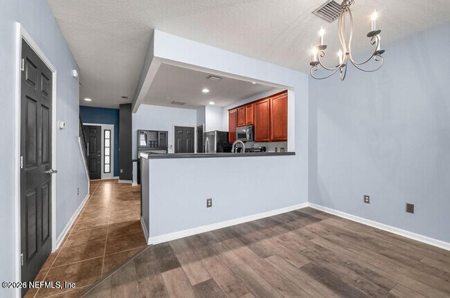 Foto del edificio - 4265 Highwood Dr