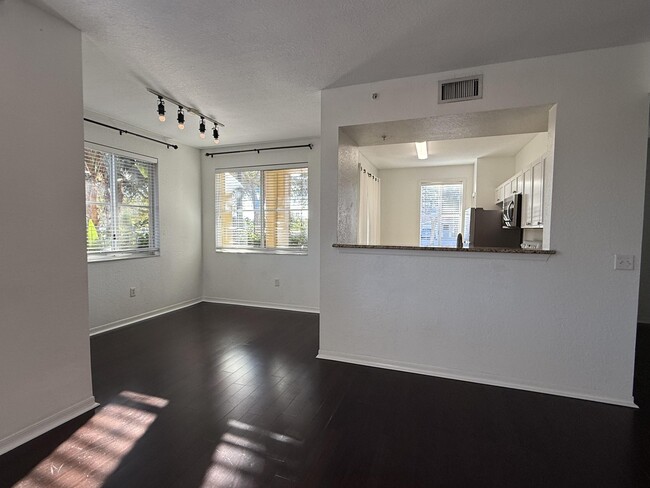Foto del edificio - 11039 Legacy Blvd