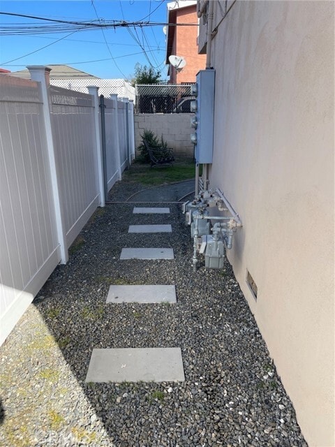 Building Photo - 1707 W 81st St