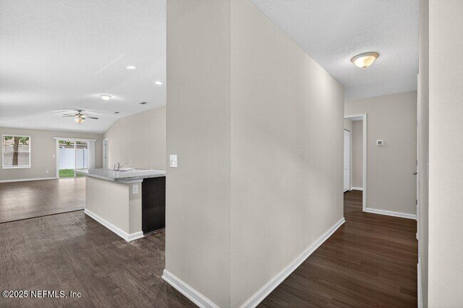 Building Photo - 8387 Cape Fox Dr