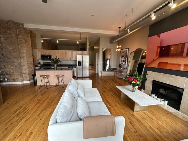 Foto del edificio - 1635 W Belmont Ave