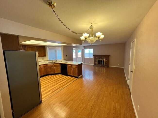 Building Photo - Three Bedroom Single Story SE Reno Home