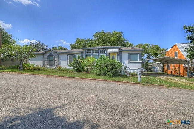 Building Photo - 238 Global Dr