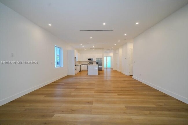 Foto del edificio - 112 NW 24th Ct