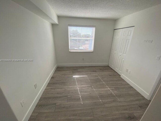 Foto del edificio - 2575 SW 27th Ave