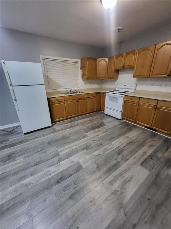 Building Photo - Charming 1 Bed / 1 Bath Main Floor Unit – ...