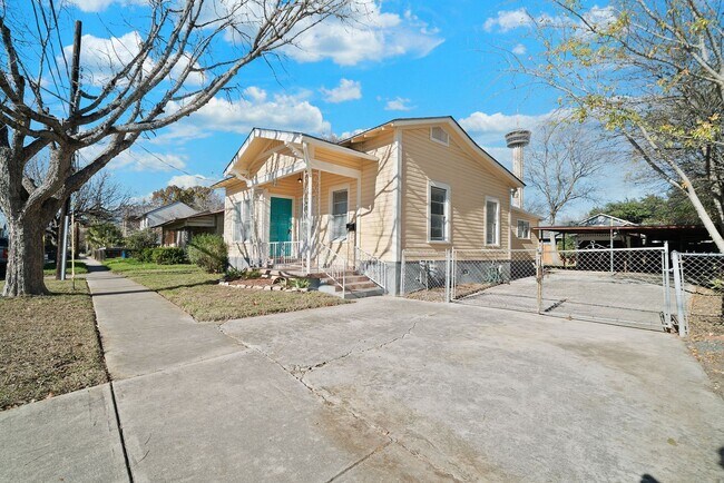 Foto del edificio - 2 Bedroom/1 Bath Lavaca Subdivision